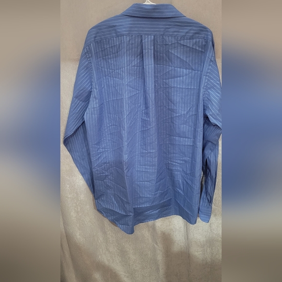 van Heusen shirt - Picture 2 of 4